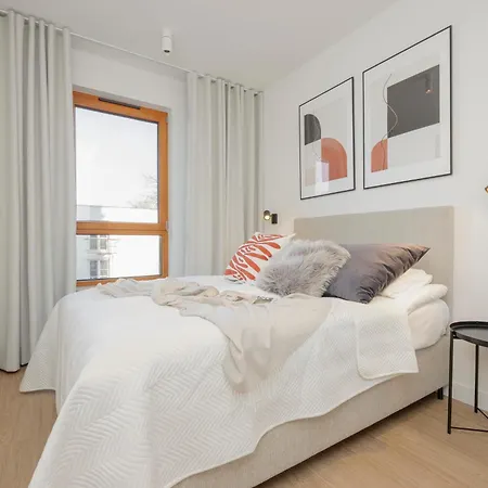 Three-bedroom Mokotow With Balcony By Renters Warszawa
