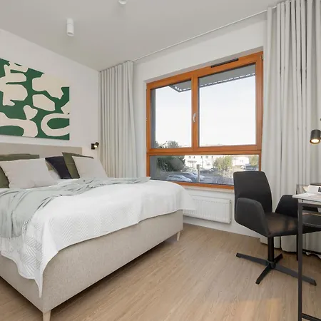 Three-bedroom Mokotow With Balcony By Renters Apartament Warszawa