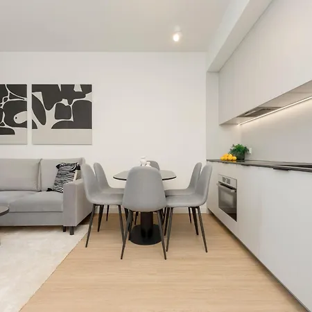 Three-bedroom Mokotow With Balcony By Renters * Warszawa